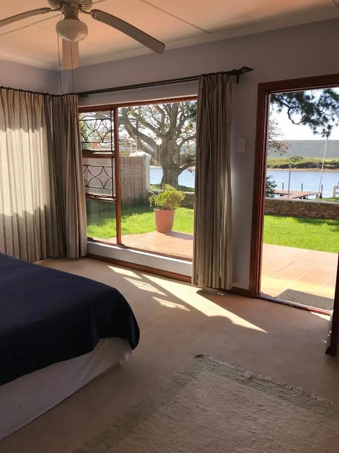 بيت شباب Riverfront Homestay بورت اليزابيث